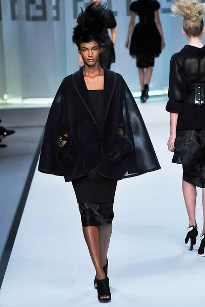 Look 12